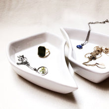 Load image into Gallery viewer, Ceramic Saucer berrykinn
