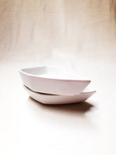 Load image into Gallery viewer, Ceramic Saucer berrykinn
